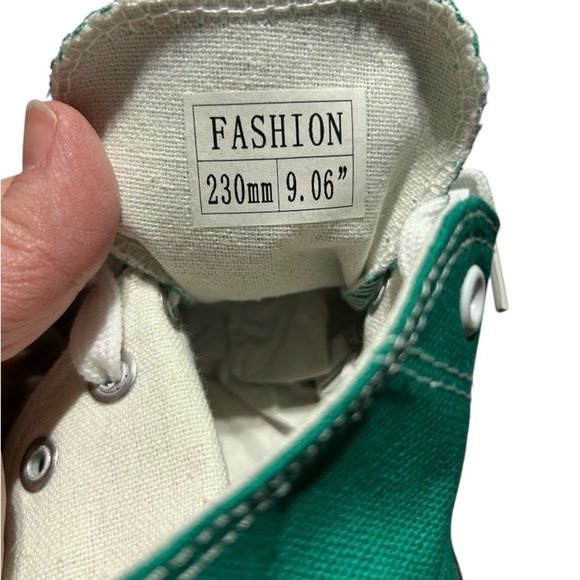 Green Dream Kicks | Xraehni High-Top Canvas Sneakers | Unisex | Size 5 f / 3.5 m - Picture 4 of 8